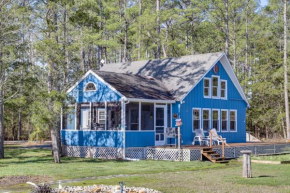 Dog-Friendly Westover Cottage with River Access!
